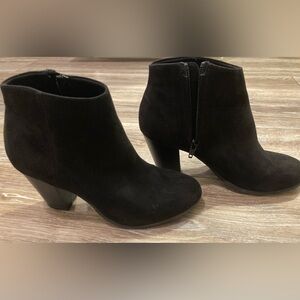 Old Navy Black Ankle Boots